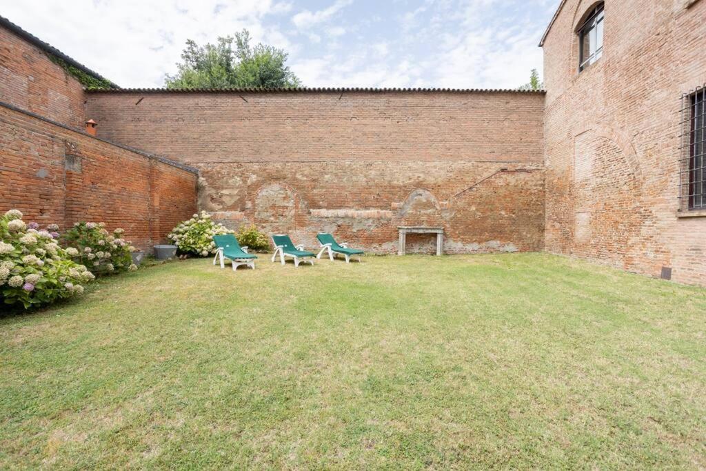 Palazzo Sabbioni Appartamento Lusso Due Camere Soggiorno Cucina Ferrare Extérieur photo