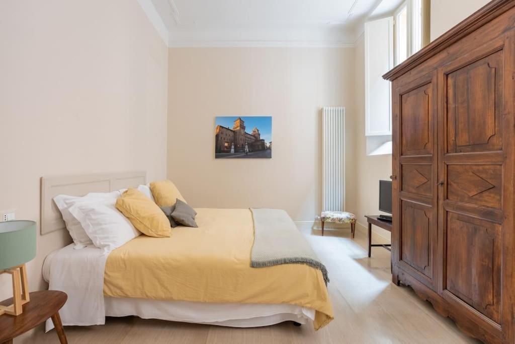 Palazzo Sabbioni Appartamento Lusso Due Camere Soggiorno Cucina Ferrare Extérieur photo